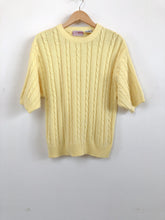 Load image into Gallery viewer, The pastel yellow 90s knit sweater
