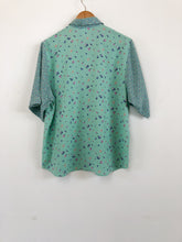 Load image into Gallery viewer, The mint blouse with floral pattern
