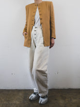 Load image into Gallery viewer, The sand beige blazer
