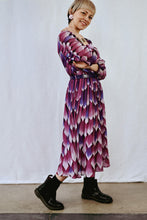 Load image into Gallery viewer, The purple dress with belt
