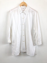 Load image into Gallery viewer, The white lace collar blouse
