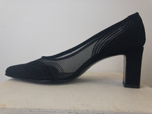 Load image into Gallery viewer, The 90s/2000s black mesh pumps
