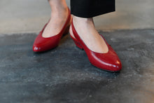 Load image into Gallery viewer, The lipstick red vintage shoes
