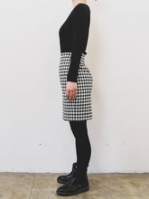 Load image into Gallery viewer, The black/white check mini skirt
