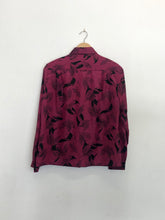 Load image into Gallery viewer, Burgundy 80s blouse with black pattern
